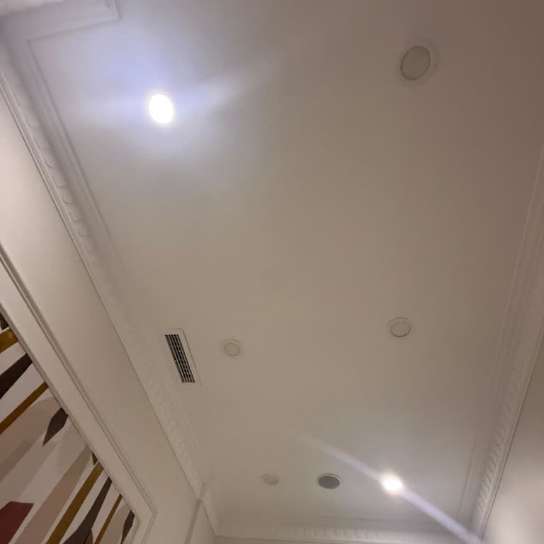 Mehlika's Beauty Studio Esenyurt Şubesinde Karanlık Odada Lazer İşlemi Ve Umursamaz Personel Tutumu