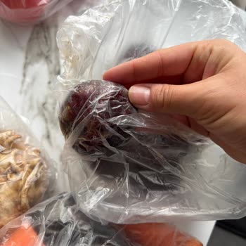 Migros'tan Bozulmuş Sebze Ve Meyve İçin Tam Ücret İadesi Talebi