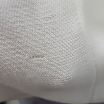 Eksik Ve Defolu Kazaklar İçin Değişim Reddedildi, Kargo Ücreti İade Edilmedi