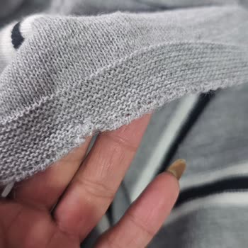 Eksik Ve Defolu Kazaklar İçin Değişim Reddedildi, Kargo Ücreti İade Edilmedi