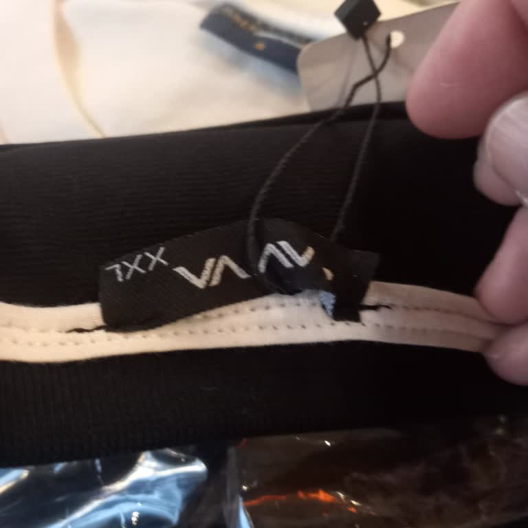 Ucuzwear.com Eksik Ve Yanlış Beden Kazaklar, Telefon Desteği Yok