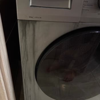 Beko Çamaşır Makinesinde Kısa Sürede Oluşan Lekeler İçin Garanti Değişimi Talebi