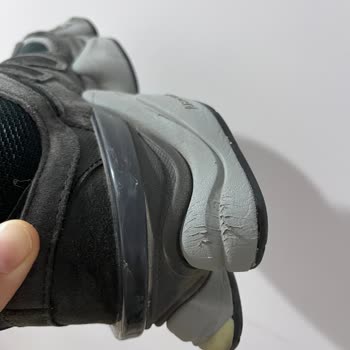 New Balance 9060 Ayakkabısında Kısa Sürede Deformasyon Ve Garanti Reddi Değişim Talebi