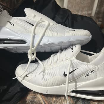 Nike Air 270 Ayakkabının Taban Renk Uyumsuzluğu Ve Mağaza Reddi: Değişim Ve İade Talebi