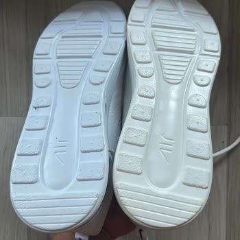 Nike Air 270 Ayakkabının Taban Renk Uyumsuzluğu Ve Mağaza Reddi: Değişim Ve İade Talebi