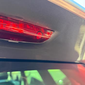 Garanti Altındaki Seat Ateca'da Üçüncü Stop Lambası Değişimi Reddedildi
