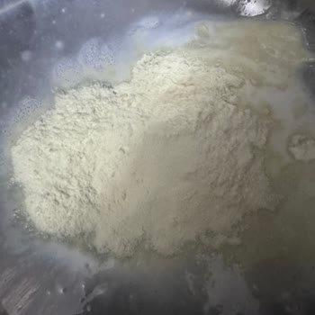 İstanbul Esenyurt BİM Şubesinde Mamamil Bebek Mamasında Ölü Sinek Keşfi