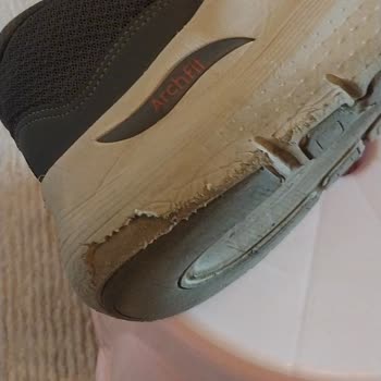 Garanti Kapsamındaki Skechers Ayakkabısında Erken Taban Aşınması ve Değişim Reddi