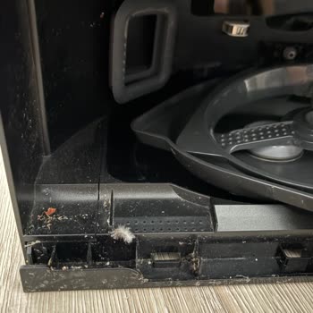 Roborock Robotum Servisten Kirli Ve Çizik Geldi, Sensör Hatası Çözülmedi