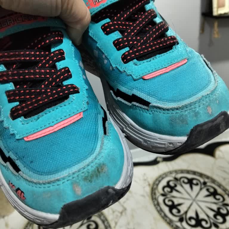 Kısa Sürede Pul Dökülmesiyle Ayıplı Skechers Mega Craft 4K Çocuk Ayakkabısına Üretici Reddine İtiraz