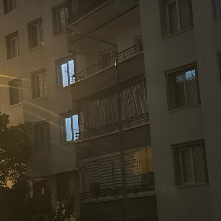 Etimesgut’ta Çoklu Bildirime Rağmen Karanlık Sokak Lambası Hâlâ Çözülemiyor