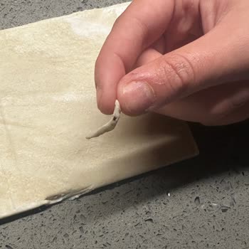 Şok Market Superfresh Milföy Hamurunda Yabancı Madde Bulundu