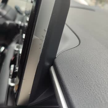 Toyota Corolla Multimedya Ekran Kabarması Garanti Dışı Değerlendirildi