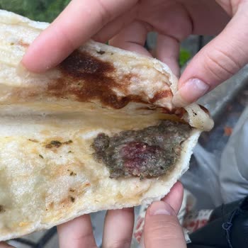 Maşuk Pastanesi'nde Sağlık Riski Yaratan Bozuk Kıymalı Pide İçin İade Ve Tazminat Talebi