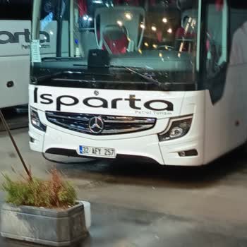 İsparta Petrol Turizm’in Aşırı Gecikmesi Ve Sık Molalar Yolcuların Zamanını Hiçe Sayıyor