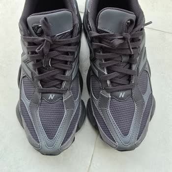 New Balance 9060 Ayakkabısında Erken Katlanma Ve Uzun İnceleme Süreci