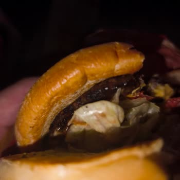 Yanmış Burger King Hamburgeri İçin İade Ve Telafi Talebi