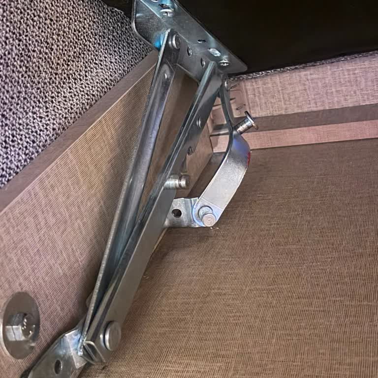 Enza Home Koltuğumun Mekanizması Servis Gecikmesi Ve Bilgi Eksikliği