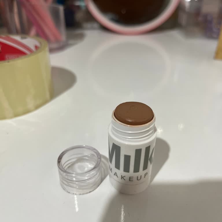 Gardrops Ağır Küf Kokulu Bozuk Bronzer Ürünü Ve Satıcının İade Reddi