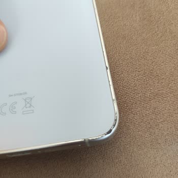 Kasasında Çizilme Sorunu Yaşayan Samsung S25 FE Telefon İçin Garanti Kapsamında Değişim Talebi