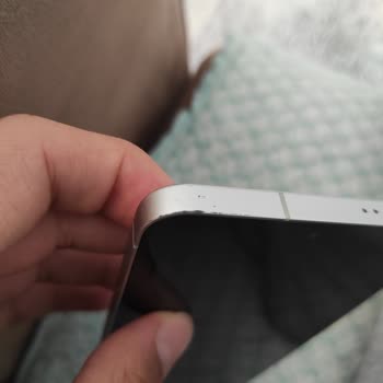Kasasında Çizilme Sorunu Yaşayan Samsung S25 FE Telefon İçin Garanti Kapsamında Değişim Talebi