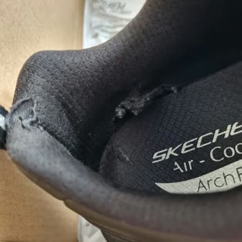 Skechers Arch Fit Kadın Ayakkabısında İç Astar Yırtılması Ve Değişim Reddi