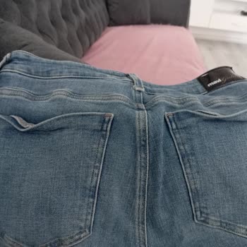 Mavi Jeans Pantolonunda Üretim Hatası: Cep Ve Paça Kıvrılıyor