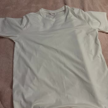 Penti'den Gelen T‑Shirt Etiketsiz, Üzerine Çizilmiş Ve Yorum Yayınlanmadı
