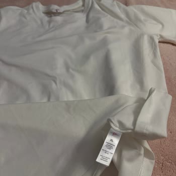 Penti'den Gelen T‑Shirt Etiketsiz, Üzerine Çizilmiş Ve Yorum Yayınlanmadı