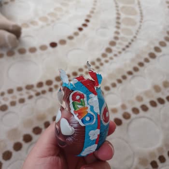 Batman’daki Öncü Mar Şubesinden Alınan Ozmo Çikolata Yumurtasında Yüzey Bozukluğu Ve Sağlık Endişesi