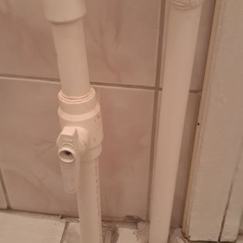 Armut Üzerinden Alınan Tadilat İşinde Usta’nın Kalitesiz Çalışması Ve Büyük Hasar