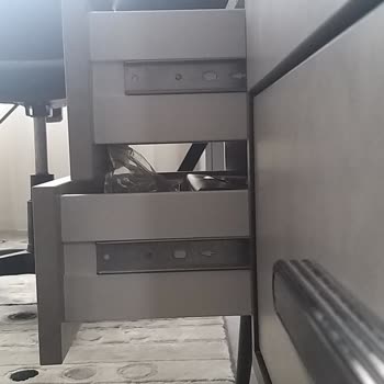 Mondi Çocuk Odası Takımındaki Yarım Çekmeceler Hemen Ücretsiz Onarım Gerektiriyor