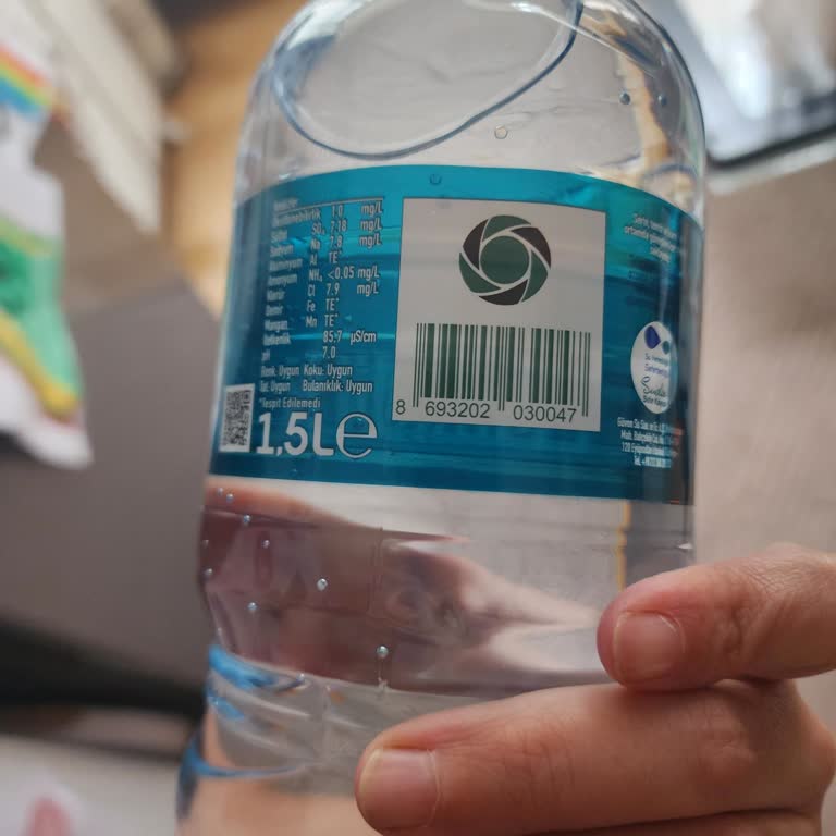 Hamidiye Pet Şişe Suyunda Bozuk Koku Ve Sağlık Sorunu
