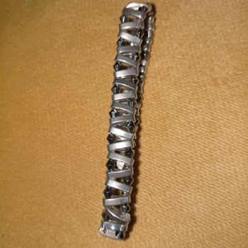 X Lady Accessories'tan Doğal Taş Görünümlü Metal Bileklik Gönderildi, İade Ve Değişim Talebi