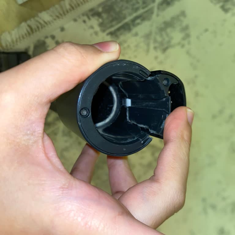 Philips 7000 Dikey Süpürge Parça Kırılması Ve Garanti İadesi Talebi