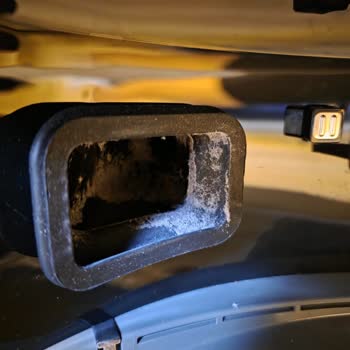 Philips Ev Aletleri Aldığım Robot Süpürge Kullanılmış Ve Eksik Parçalı Gönderildi