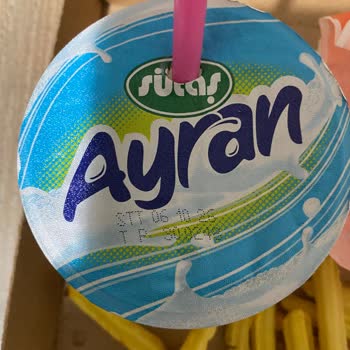 Little Caesars Pizza’da Pişmemiş Sucuk, Yağlı Patates Ve Son Kullanma Tarihi Geçmiş Ayran
