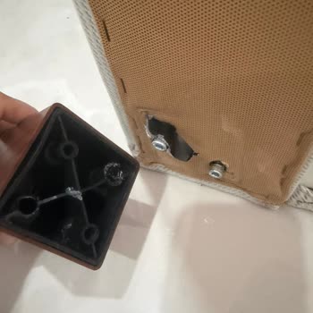 Kelebek Mobilya Kuşadası Şubesinde Kalitesiz Koltuk Ve Çizik Masaya Karşı Yetersiz İade Ve Servis
