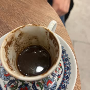 Espressolab Şubesinde Kahvede Kağıt Benzeri Yabancı Madde Bulundu