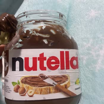 Nutella Kavanozundaki Yağ Gibi Parçacıklar Gıda Güvenliği Endişesi Ve Değişim Talebi