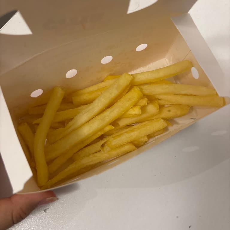 Burger King Gaziemir Şubesinde Büyük Patates Eksikliği Ve Küçük Porsiyon Şikayeti