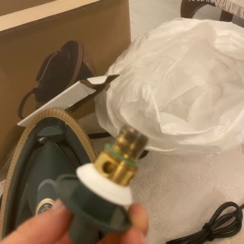 Philips Ütüsünün İçindeki Su Ve Lekeli Kireç Boşaltma Aparatı