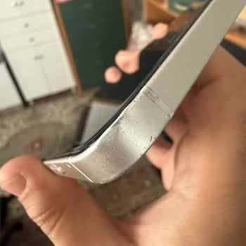 Epttavm Vitrin Ürünü Olarak Satılan İPhone 12'de Fiziksel Hasarlar Ve Reddedilen İade Talebi
