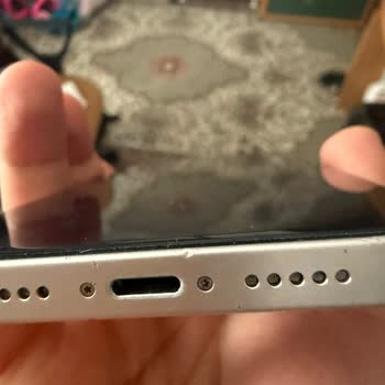 Epttavm Vitrin Ürünü Olarak Satılan İPhone 12'de Fiziksel Hasarlar Ve Reddedilen İade Talebi