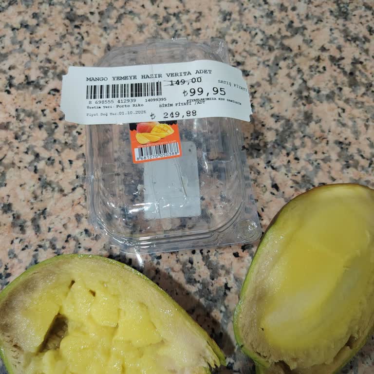 Özdilek Mağazasında Yemeğe Hazır Mango Çürük Çıktı