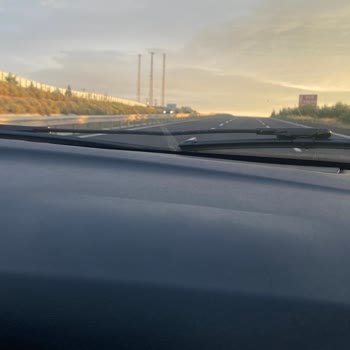 Fiat Grande Punto Airbag Bölgesindeki Çatlak Ve Şişlik Güvenlik Korkusu