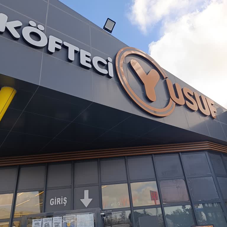 Opet Köfteci Yusuf Şubesinde Eksik Servis Ve İlgisiz Personel