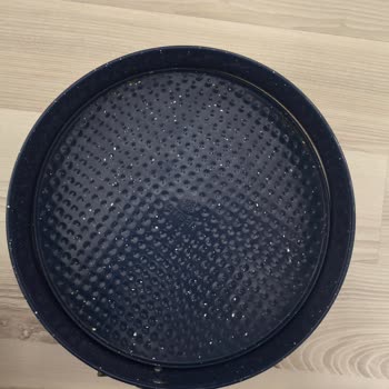 Emsan Kek Kalıbı Setinde Alt Taban Deformasyonu Ve Sızıntı