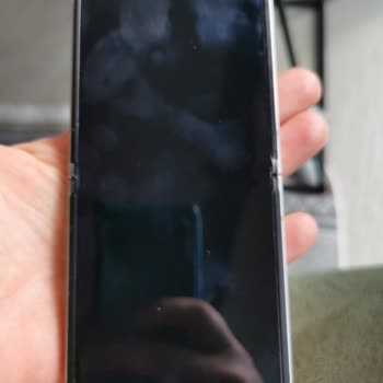 Samsung Z Flip 6 Şebeke Sorunu İçin Bağımsız İnceleme Ve Garanti Kapsamında Tamir Talebi