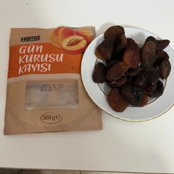 Harras Marka Kuru Kayısının İçinde Fare Bulundu